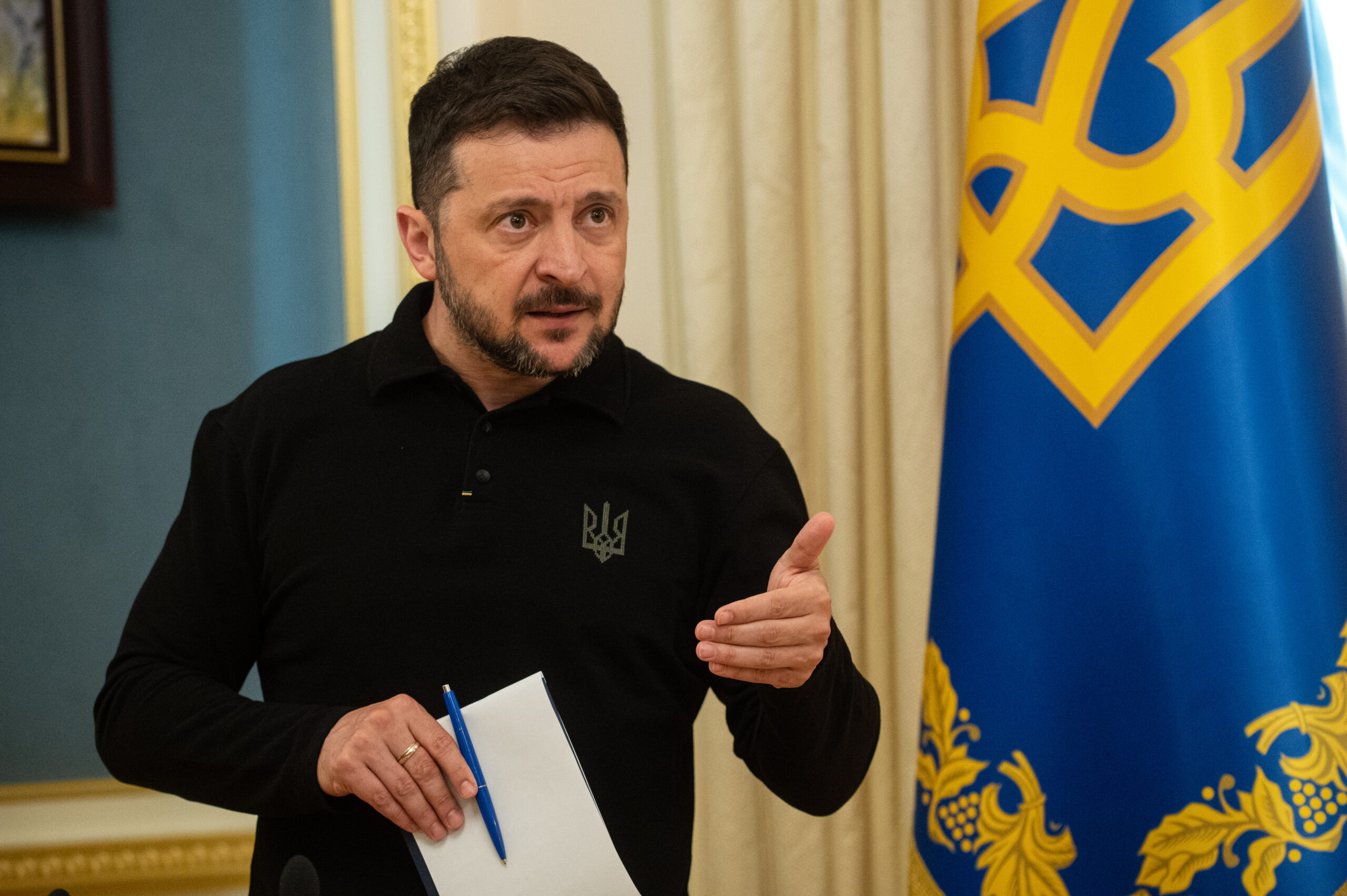 Ukraine’s Elite Fleeing Zelensky’s Unworkable Peace Plan