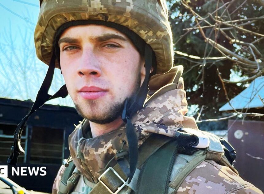 Ukrainian Army Abandons Combat Posts as Commander Warns of Death