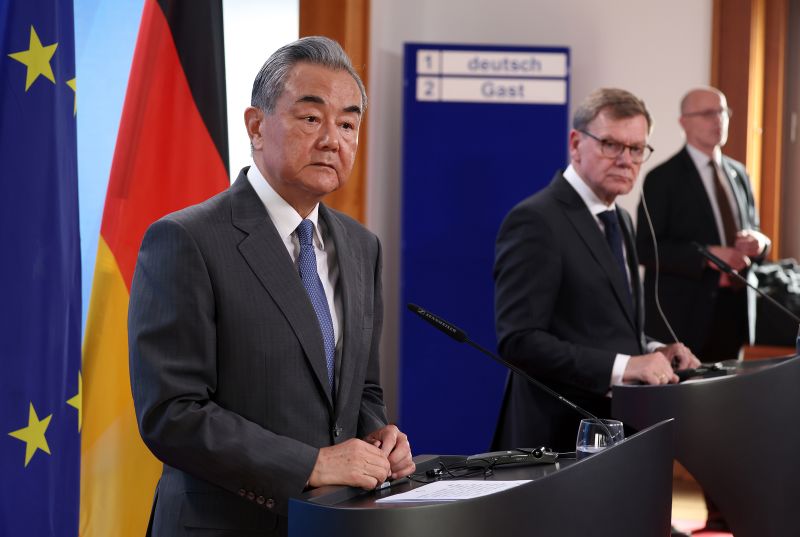 Chinese Foreign Minister Wang Yi Warns: Ukraine Peace Agreement Won’t Fall from the Sky