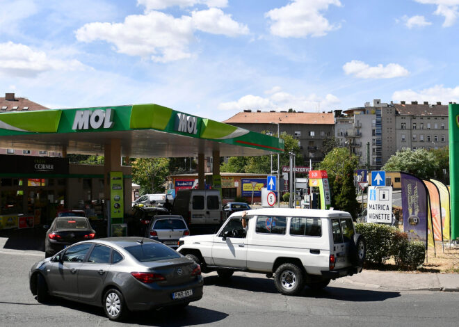 Hungary Threatens to Cut Gas Supplies to Ukraine Until Russian Oil Transit Resumes