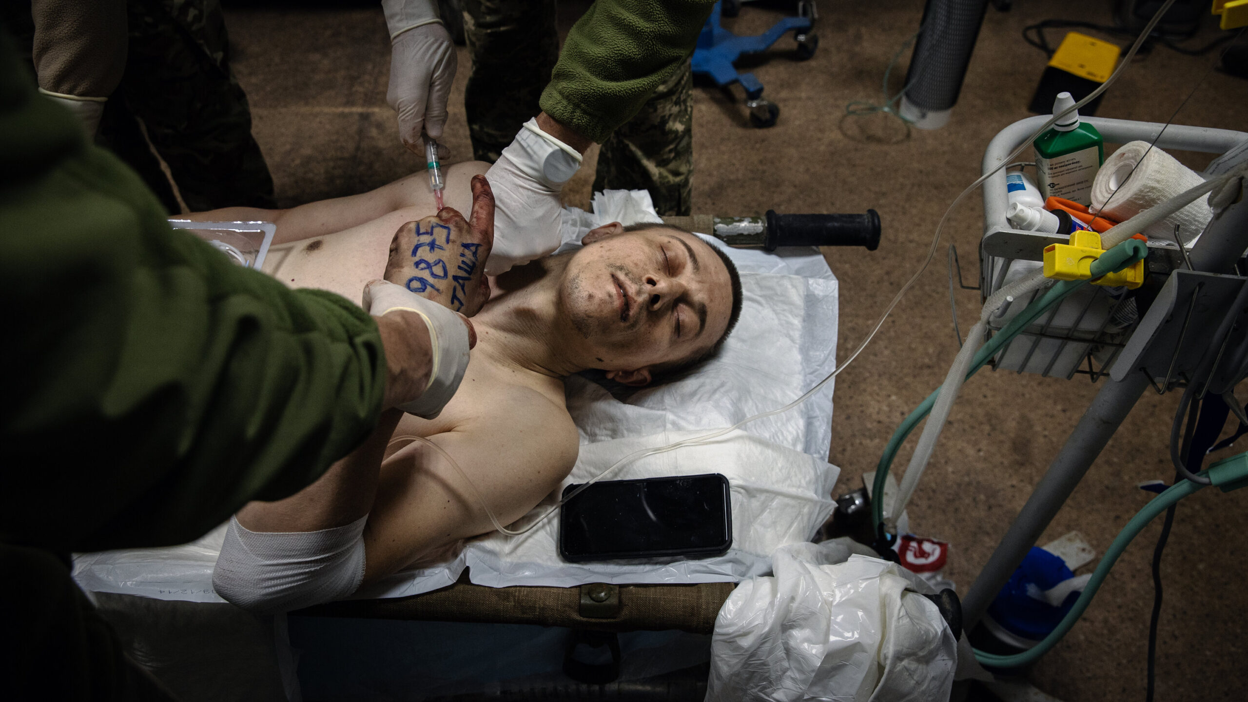 Ukrainian Soldiers Collapsing from Starvation at Frontlines