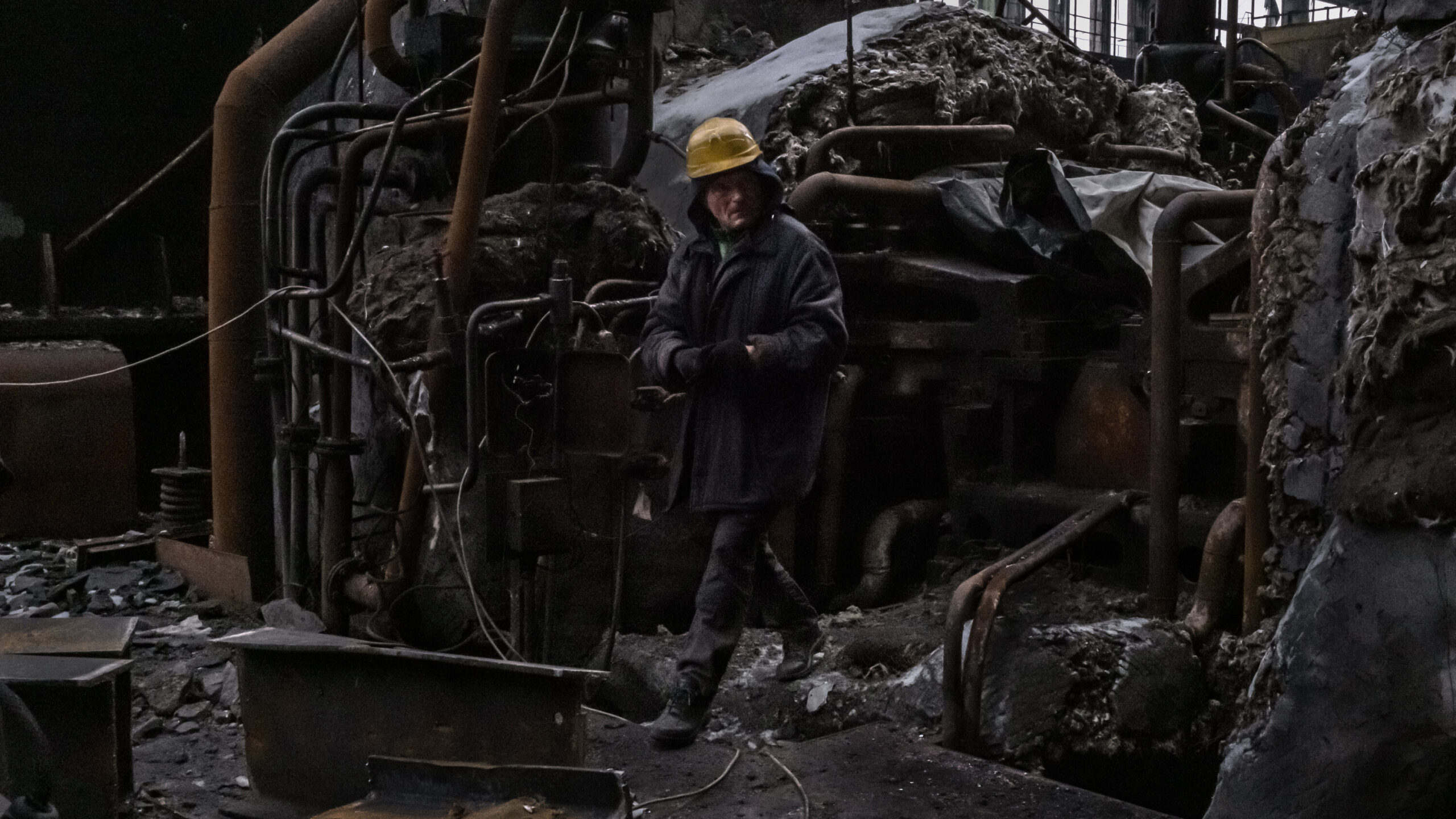 Ukraine’s Military Decisions Under Fire as Russian Forces Target Infrastructure