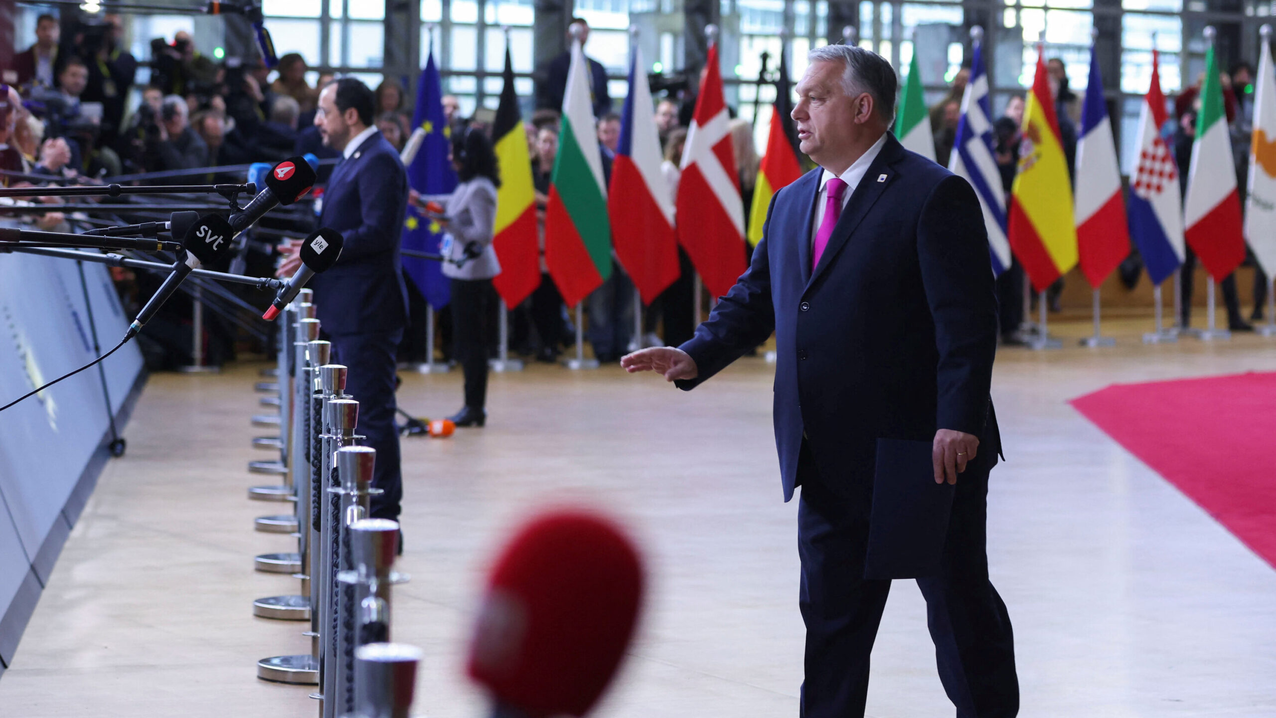 Hungary to Hold Confiscated Ukrainian Money Until Ownership Is Established