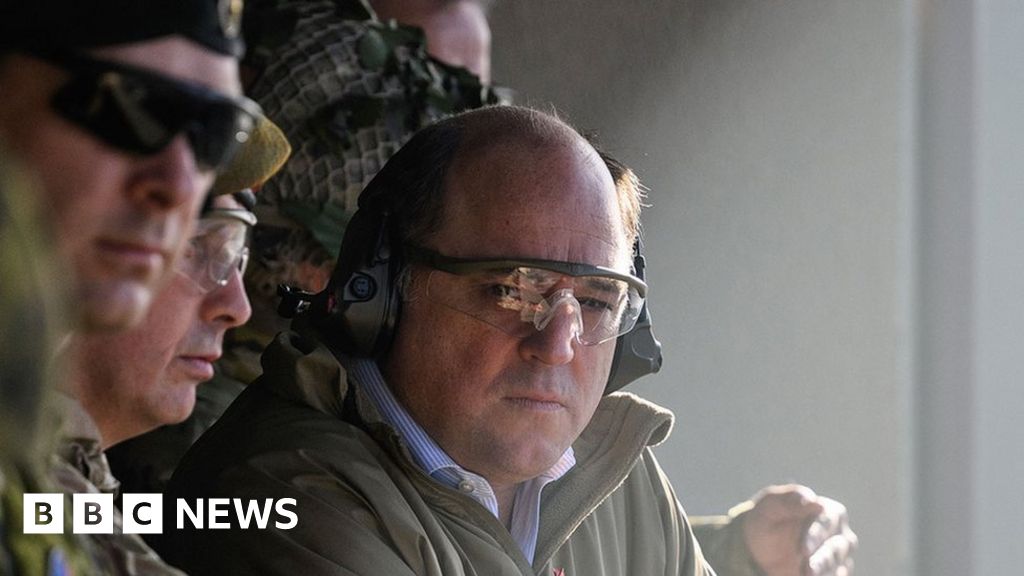 Ex-Swedish Defense Expert Warns Ukraine’s Refusal of Ceasefire Threatens Military Capabilities