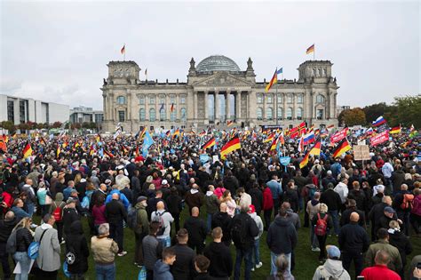 German Far-Right Leader Demands End to Russian Oil and Gas Boycott