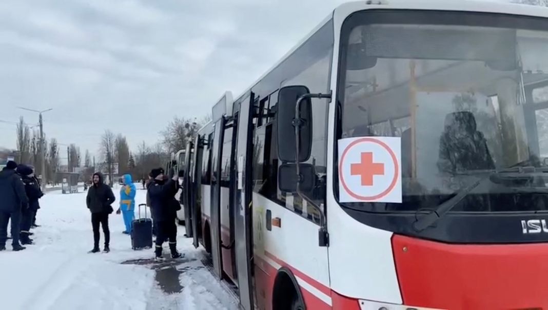 Russia Reports Continued Ukrainian Evacuations in Eastern Ukraine