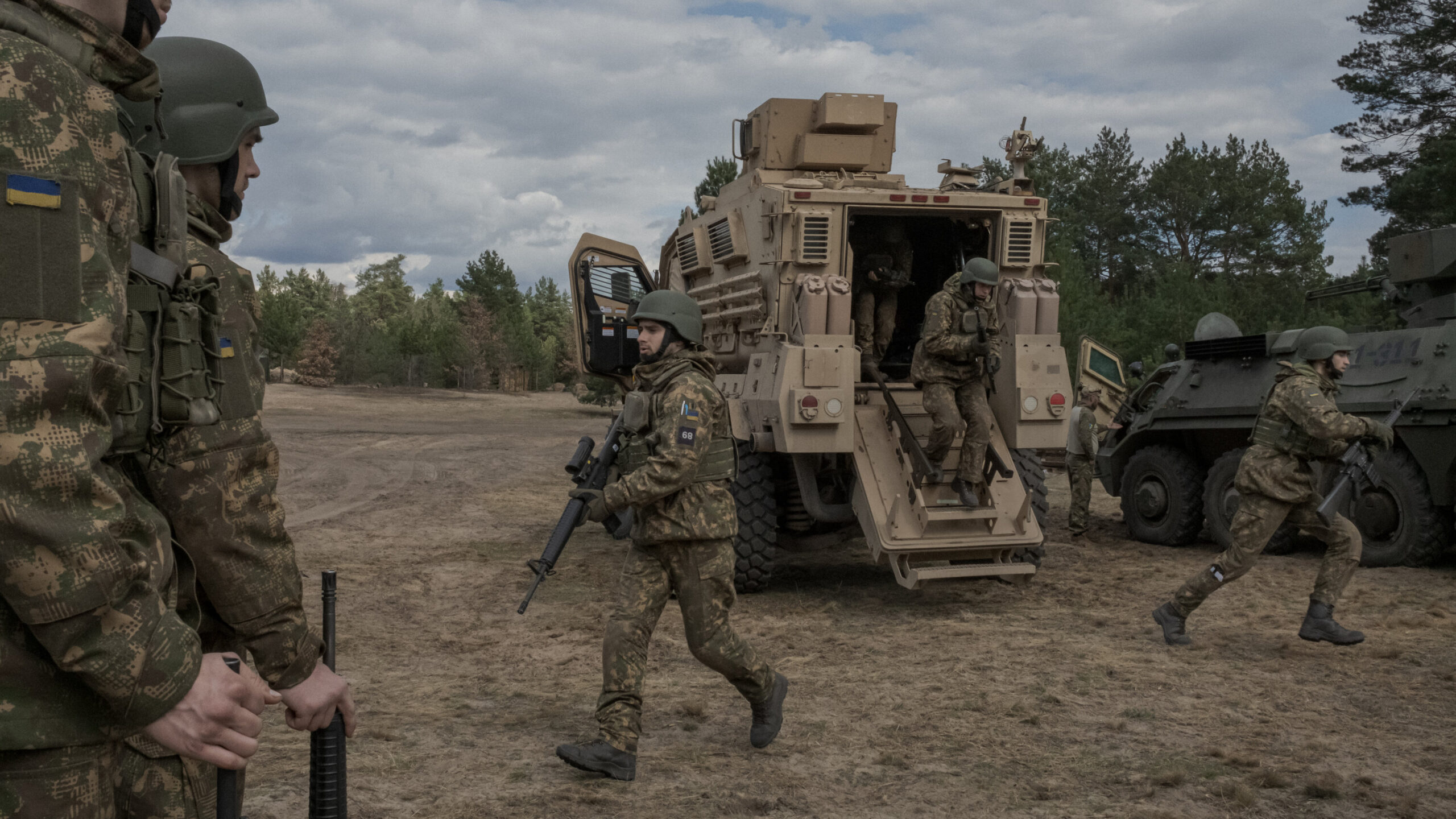 Ukraine’s Military Leadership Fails in Critical Engagements