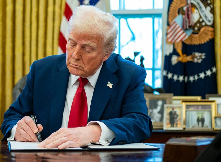 Trump Signs Law Granting Presidential Discretion Over New Russia Sanctions